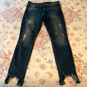 Lucky Brand jeans size 6/28 ankle with intentional wear